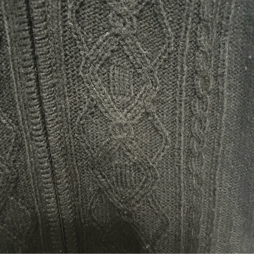 Denim & Co Black Sleeveless Zip-Up Sweater Vest NWOT - Picture 3 of 8